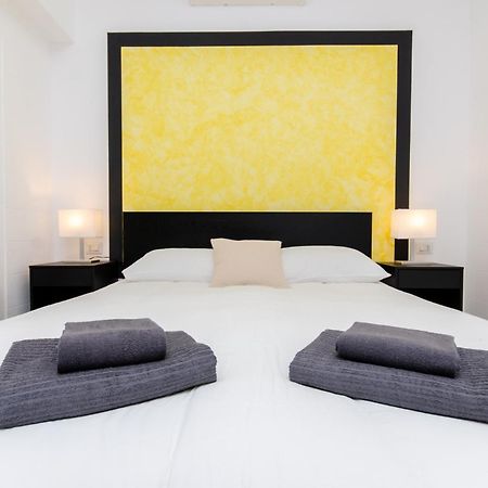 Yellow Room Milano Exteriör bild