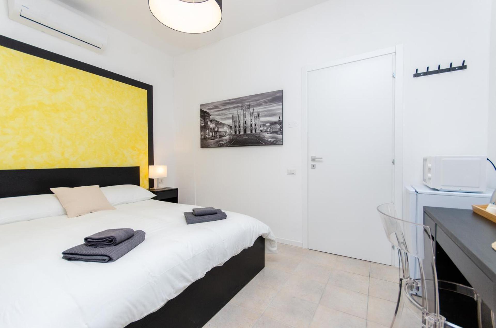 Yellow Room Milano Exteriör bild